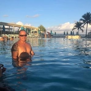 Meet your Posher, Isoel